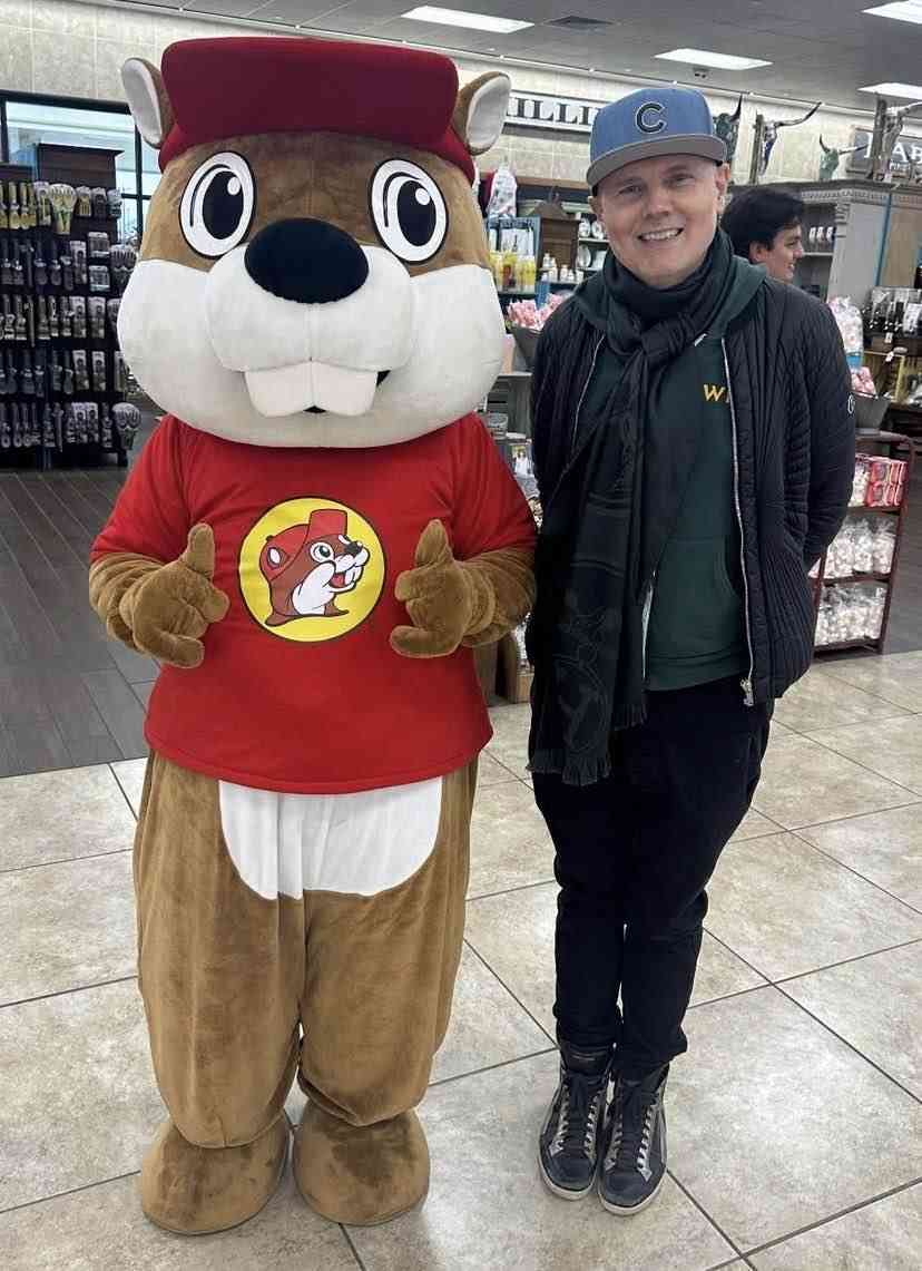 pic of wpc with the bucees mascot